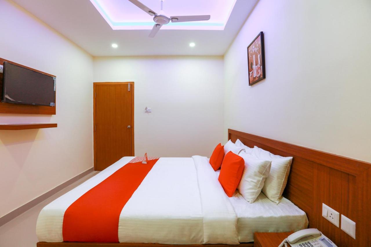Oyo Ramis Residency Hotel Канур Екстериор снимка