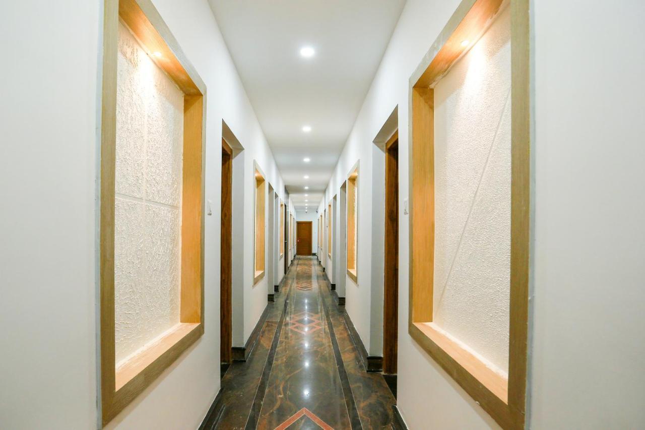 Oyo Ramis Residency Hotel Канур Екстериор снимка