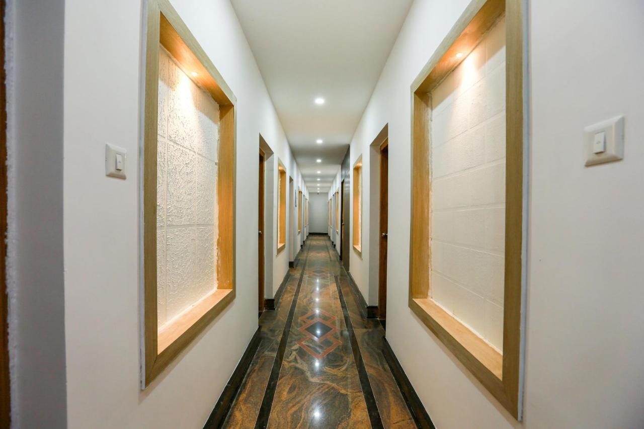 Oyo Ramis Residency Hotel Канур Екстериор снимка