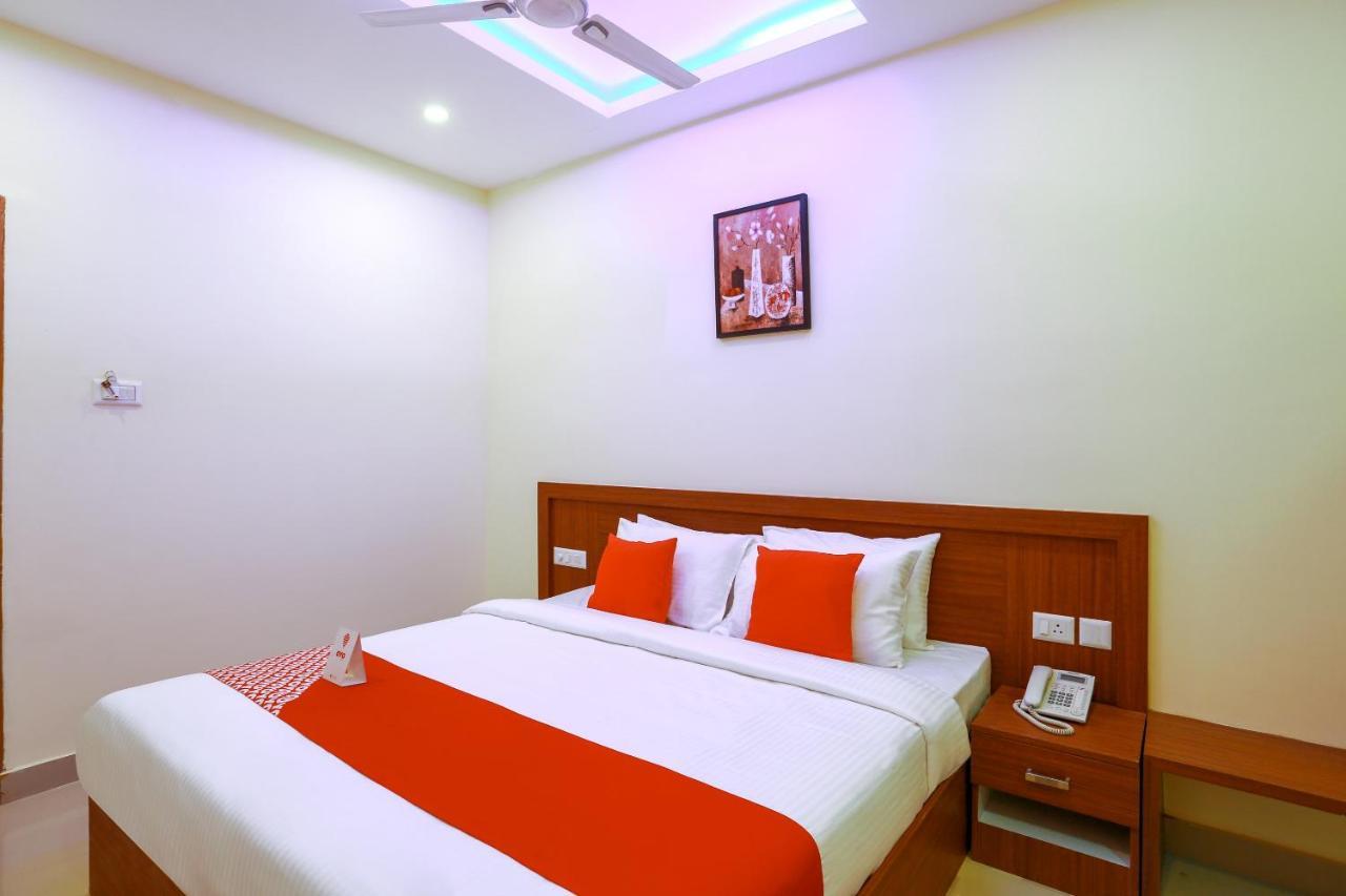 Oyo Ramis Residency Hotel Канур Екстериор снимка